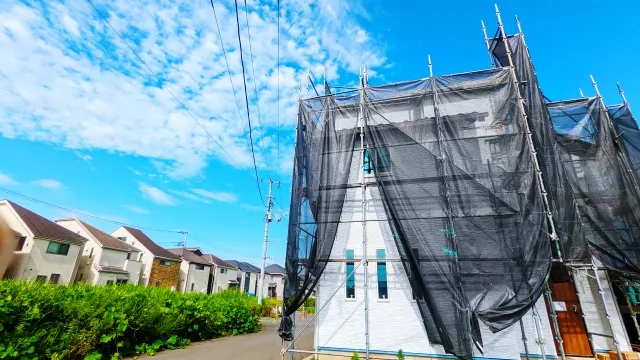 八王子で外壁塗装の足場を活用してソーラーパネルの点検と蓄電池の新規設置