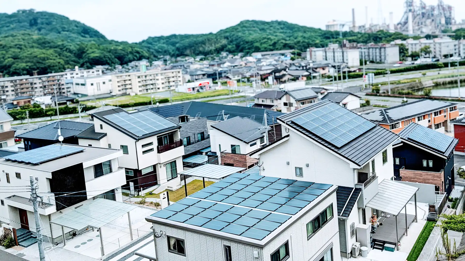 電気代の節約・光熱費を抑える太陽光発電システム